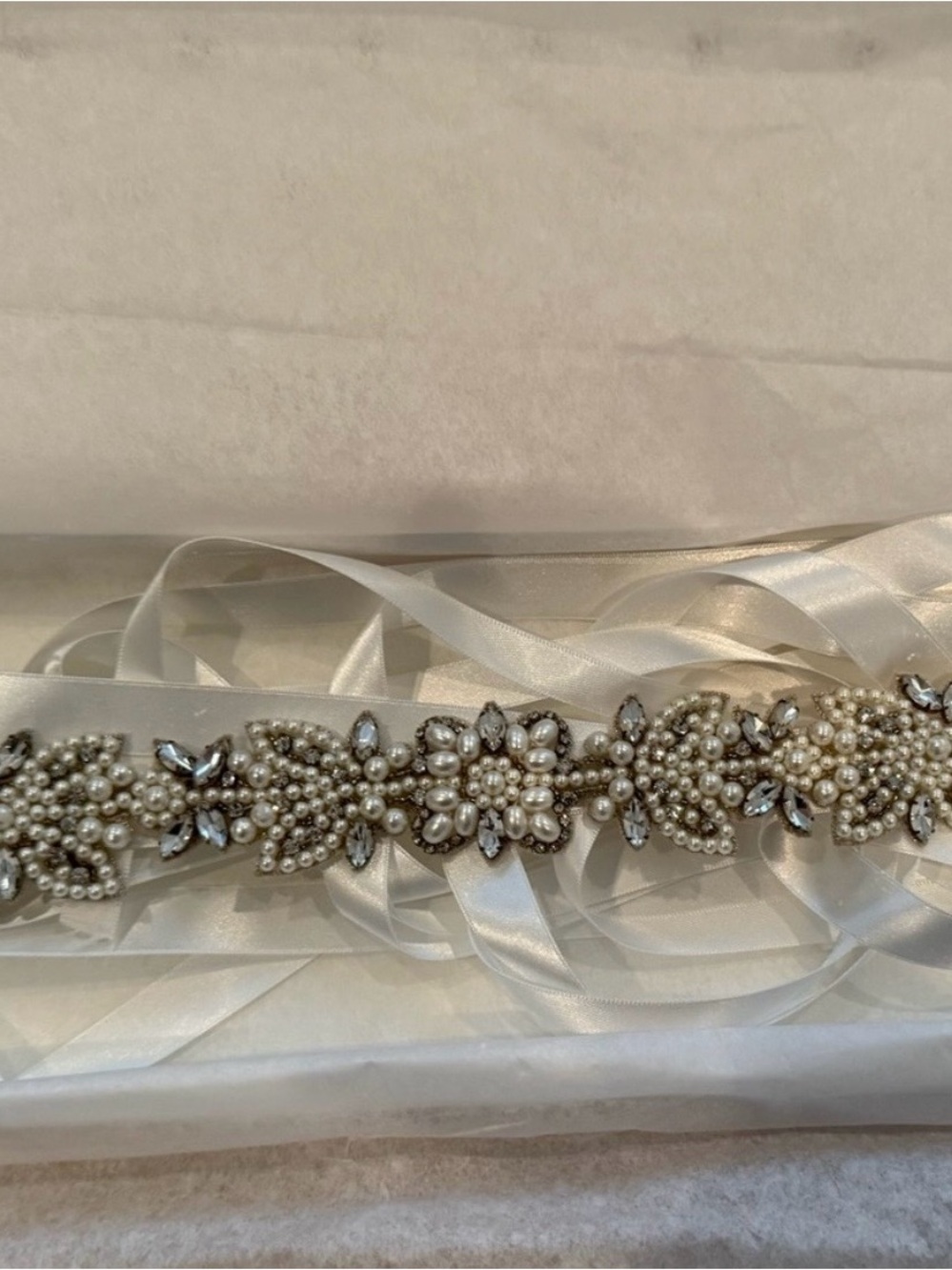 UNTAMED PETALS BY AMANDA JUDGE Pearl and Crystal Floral Bridal Belt - Ivory
